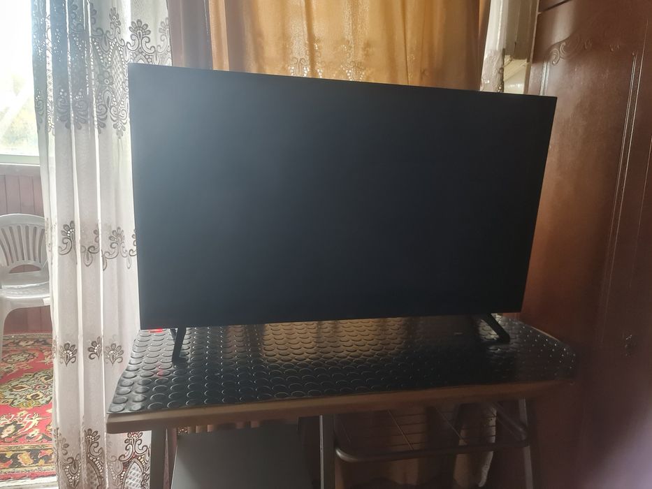 Телевизор  СМАРТ Akai 43 дюйма.