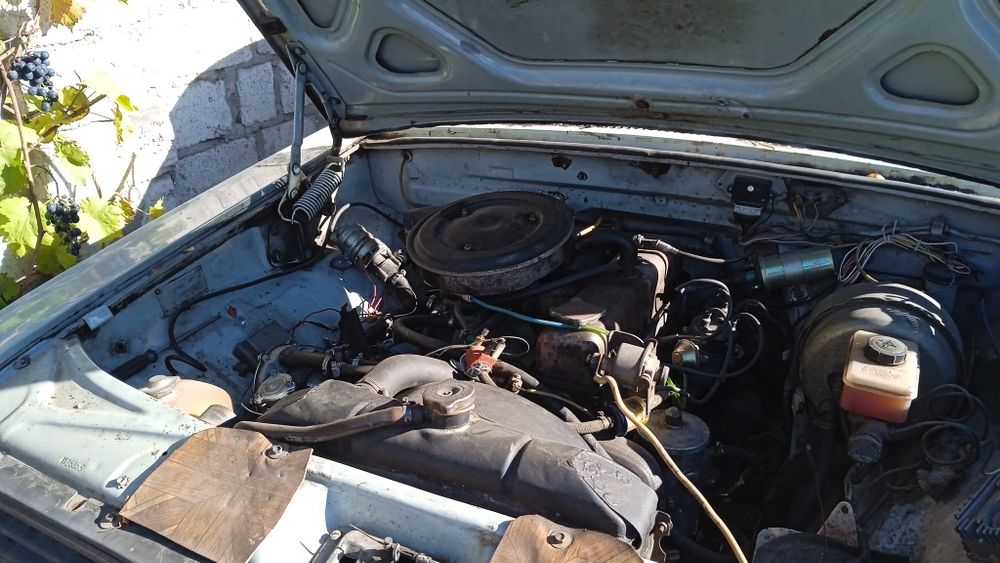 Автомобиль ГАЗ 24-10