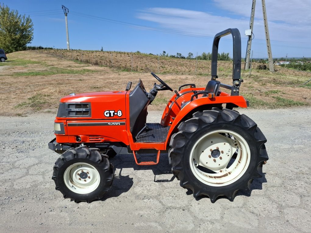 Traktorek japoński 4x4 Kubota GT 8  26 km Wspomaganie śliczny