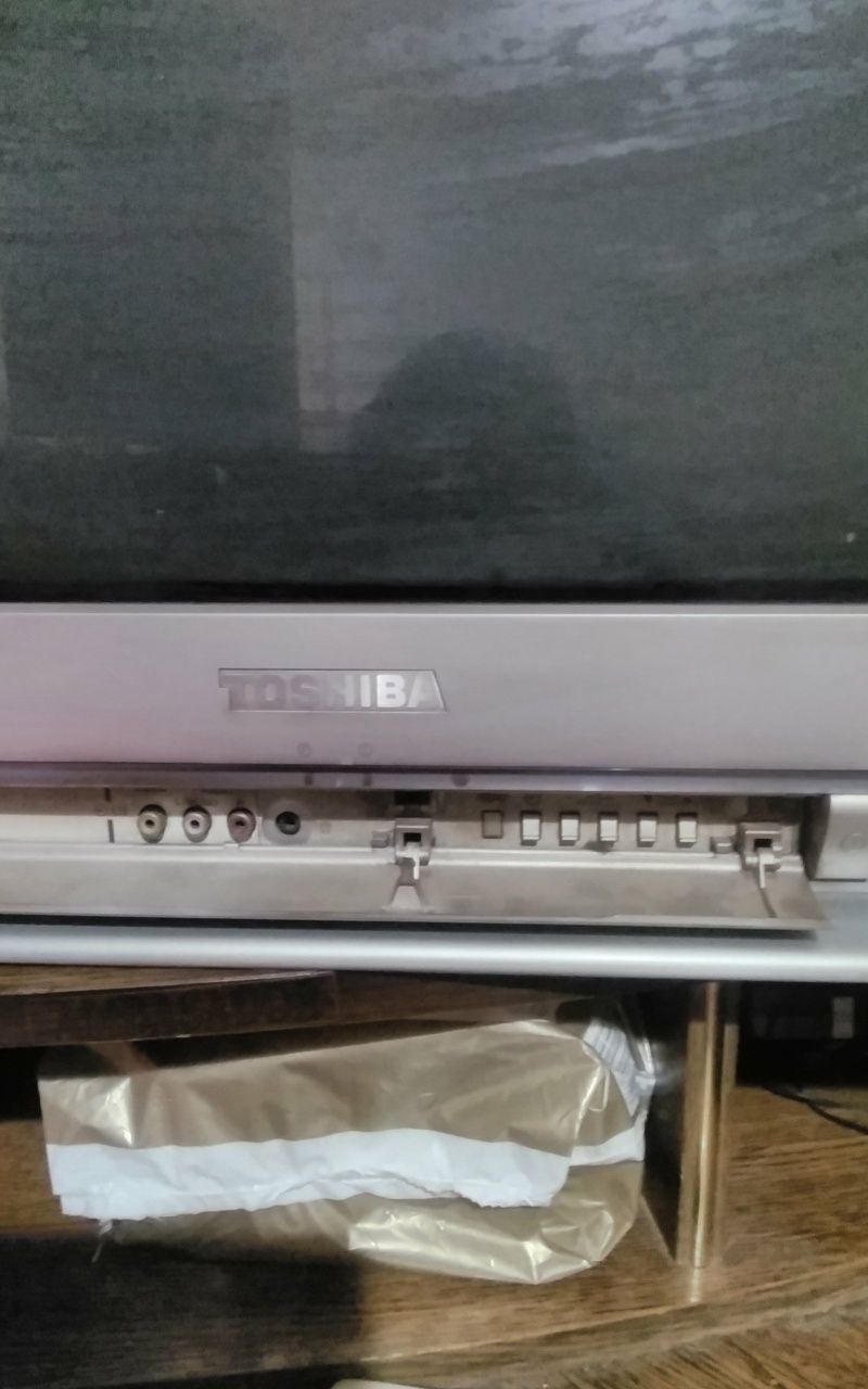 Продам  "TOSHIBA-Bomba "29.