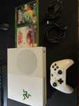 Xbox One S + 2 Pady + 2 Gry
