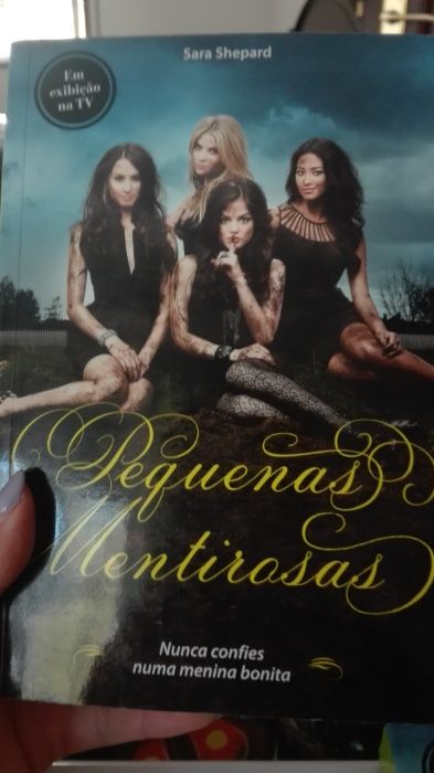 Livros 1 e 2 pretty little liars em português