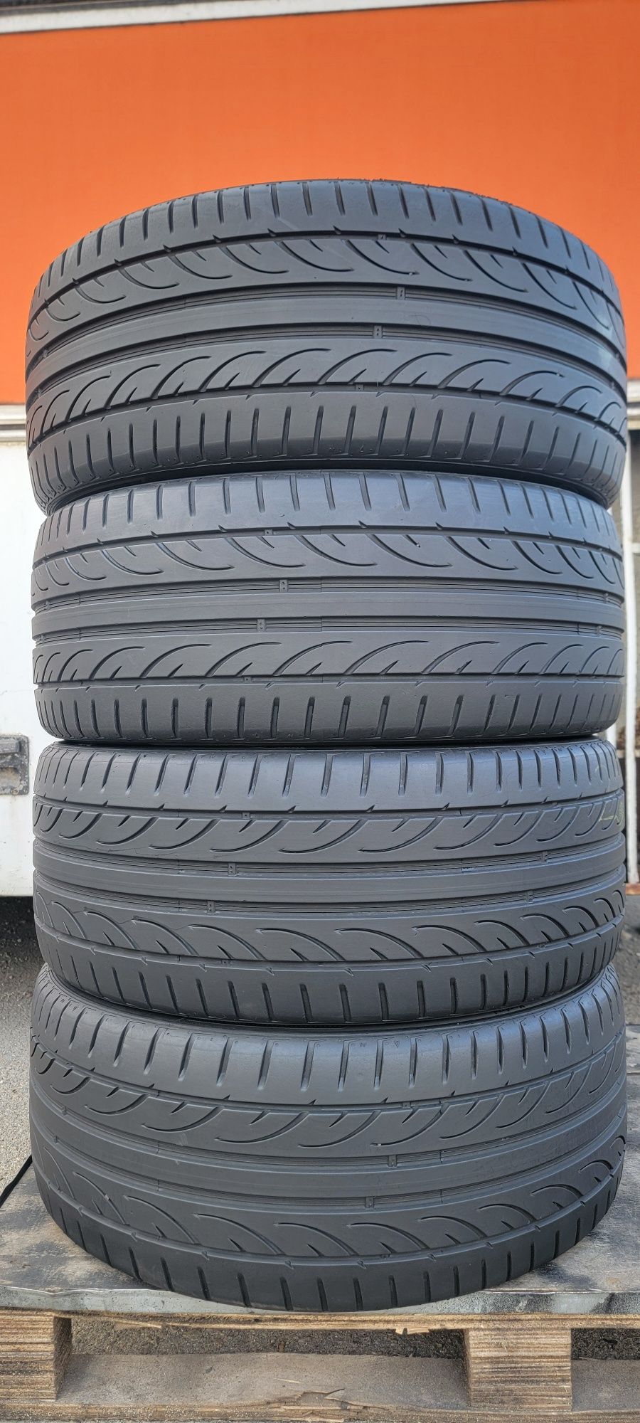Автошины 215/40R17 резина Hankook шины летние