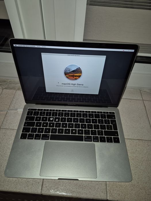 Macbook pro A1708