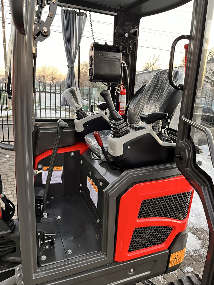 WYPRZEDAŻ Minikoparka SANMAR 1,5T silnik kubota,zwolnice lkc