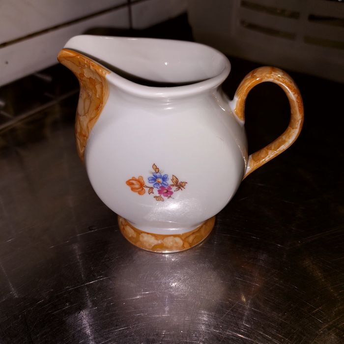 Mlecznik kubek do śmietanki