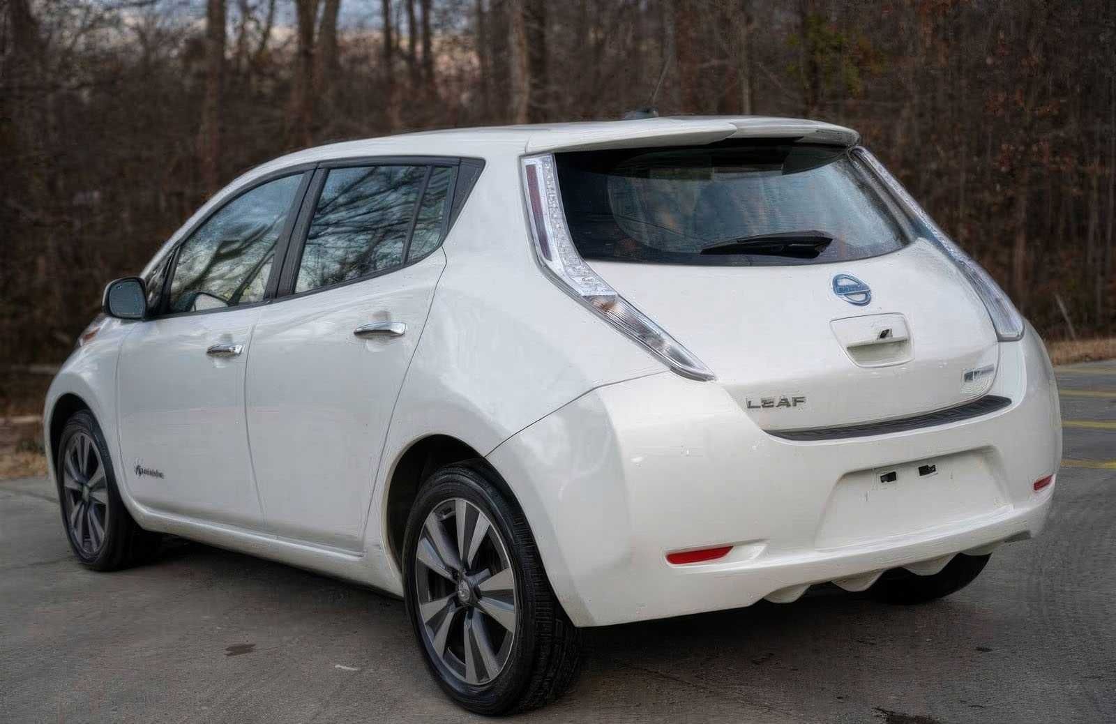 2015 Nissan LEAF SL