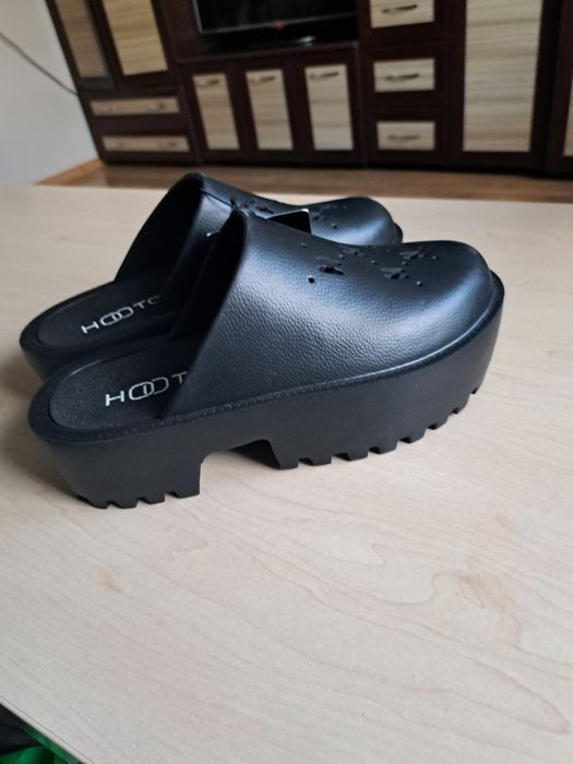 Klapki damskie czarne