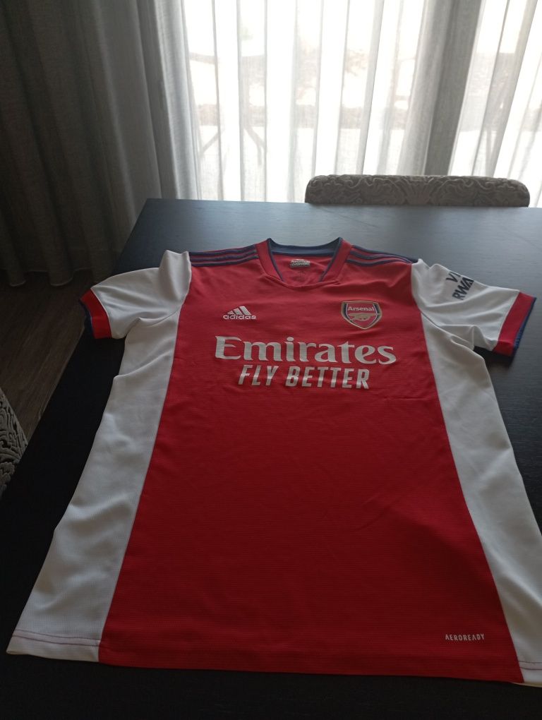 Camisola Arsenal 21/22 - Saka