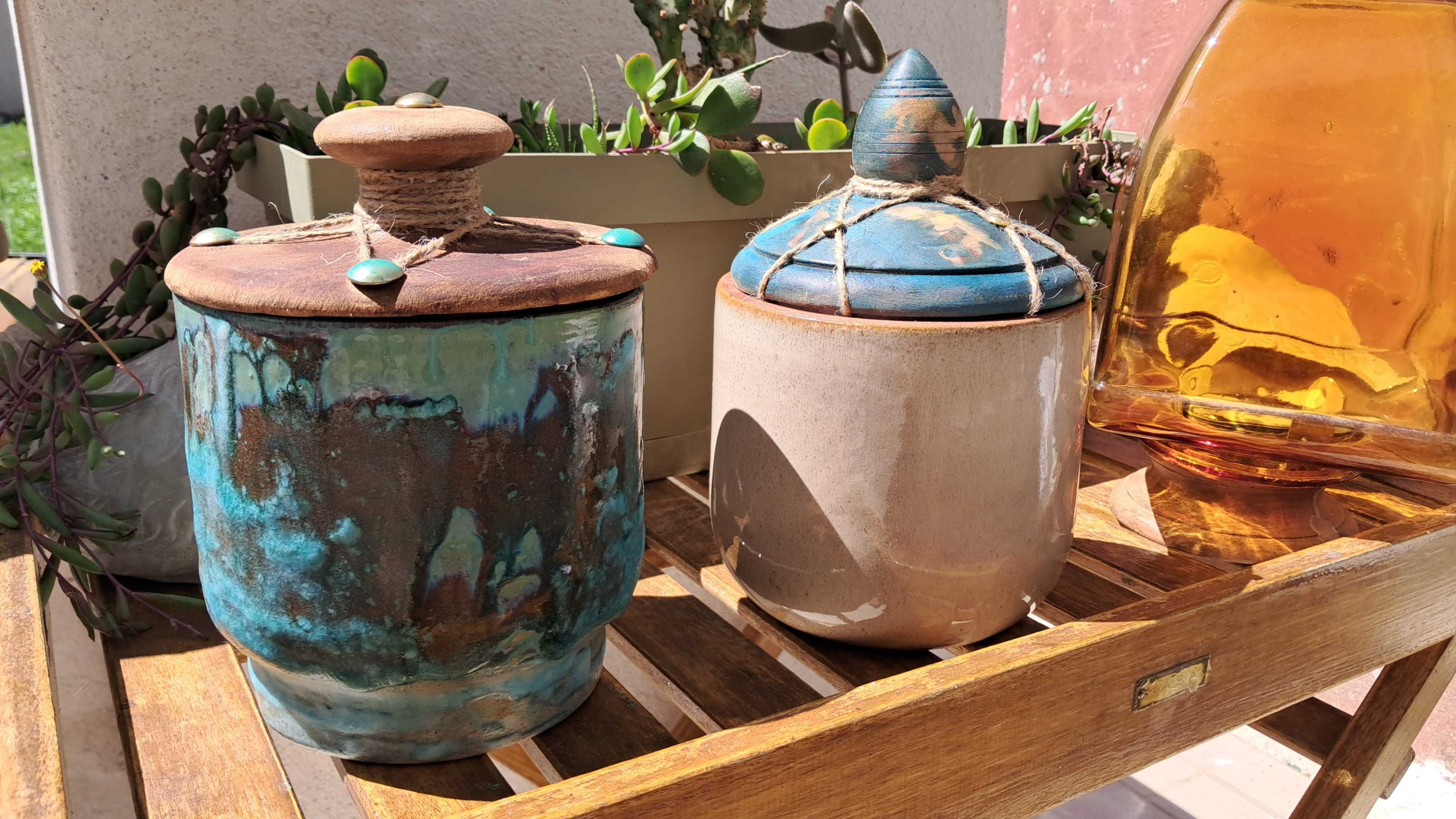 Pote estilo marroquino com tampa em madeira