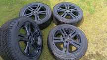 Продам диски r17

Продаю комплект дисків R17 з зимовою гумою Hankook
