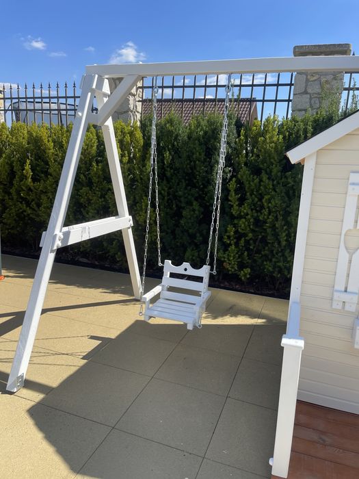 Дитячий будинок з дерева для дітей будиночок гойдалка деревяний