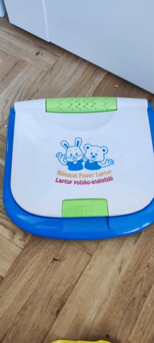 Laptop zabawkowy
