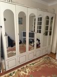Sprzedam szafe w kolorze bialym z lustrami