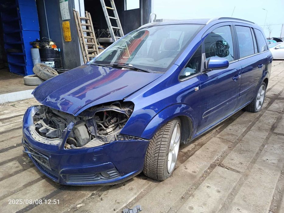 Opel zafira b czesci Z21B XXVX drzwi maska zderzak alternator