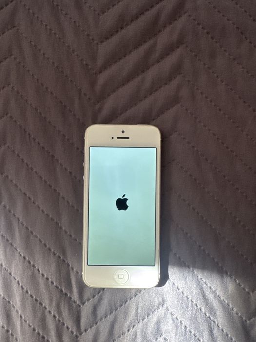 Iphon 5 srebrny
