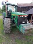 John Deere 8200 nie Belarus 1025.3