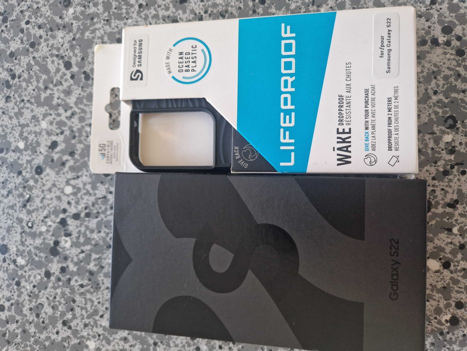 Samsung s22 perfeitamente, 2 capas e carregador super fast da marca