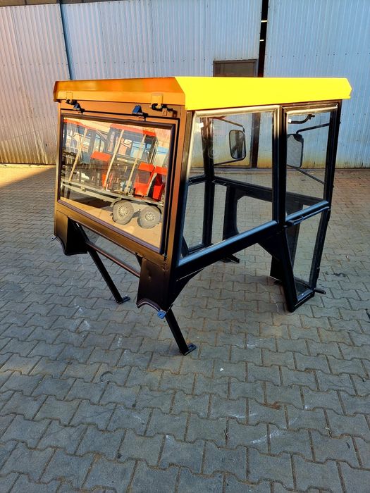 Kabina c360 c330 Maska c360 Kabina ciągnikowa c360 c4011 nowe kabiny