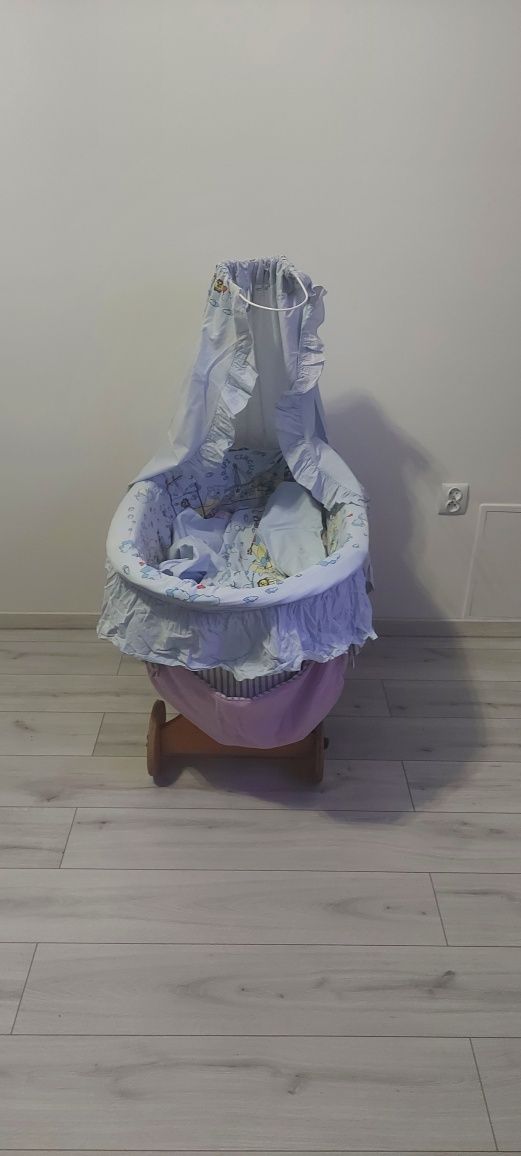 Wiklinowy kosz mojżesza duży z dodatkami