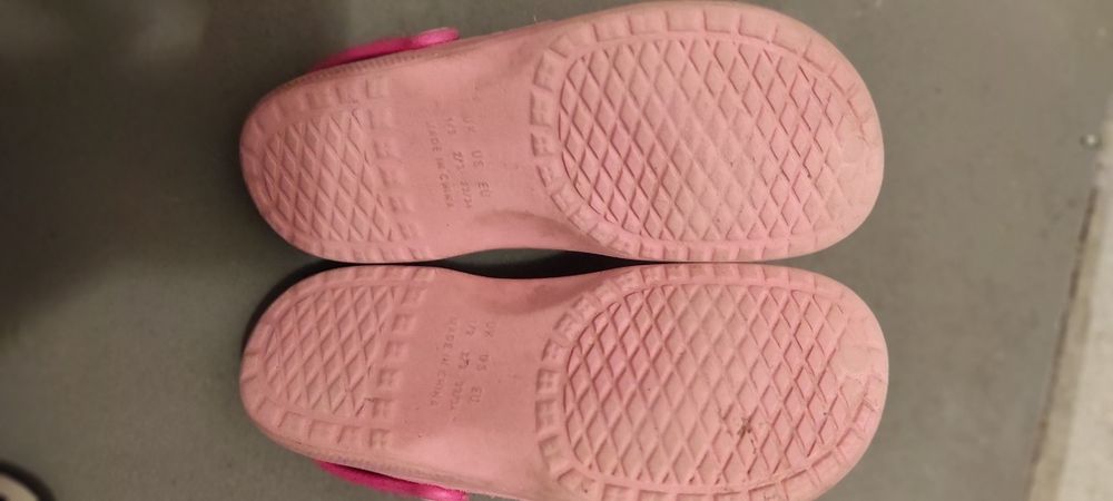Klapki basenowe typu crocs rozm 33 -34 różowe