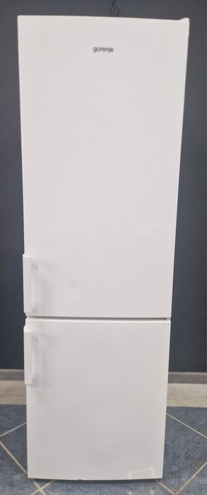 Холодильник Gorenje, в гарному стані, головне що з гарантією