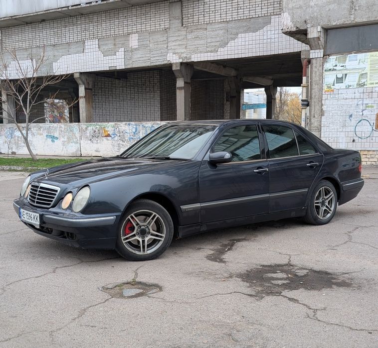 Mercedes Benz w210 e320