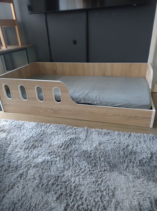 sprzedam łóżeczko 145x74