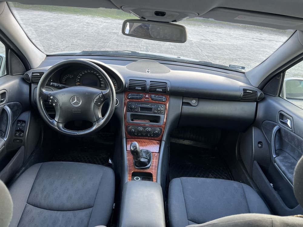 Części Mercedes w203 c240 manual silnik M112 2.6 V6 v8 srebrny sedan