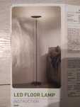 Lampa podłogowa led