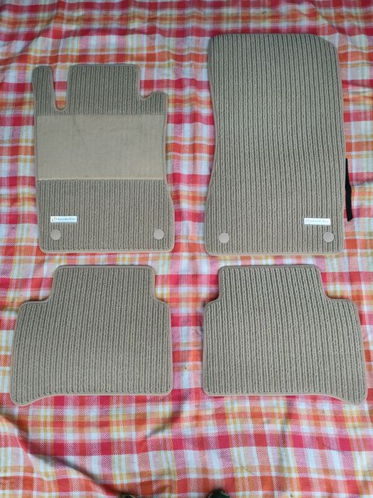 Dywaniki Mercedes CLS W219 C219 W211 S211