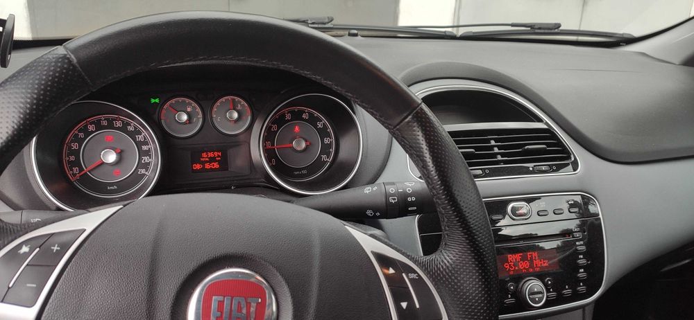 Fiat Punto EVO, 1.4 FIRE 8V 77KM, 2010 rok