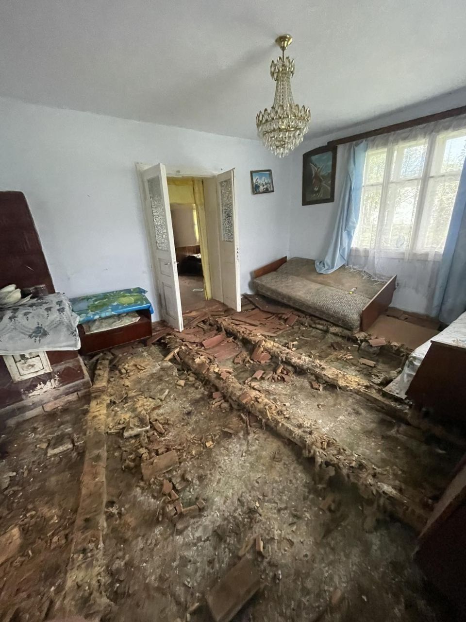 Продам будинок, дешево  18 км до Івано-Франківська