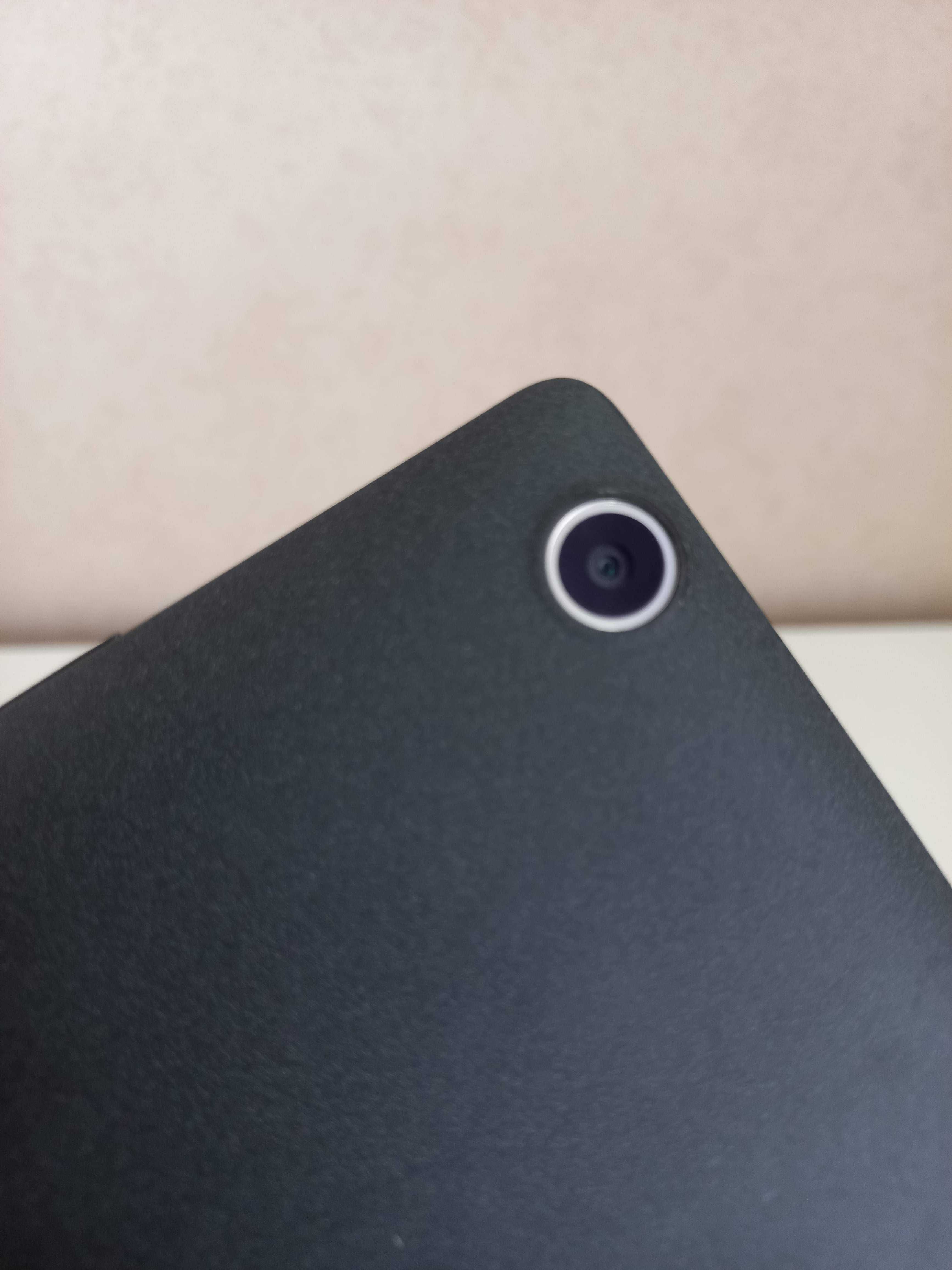 Планшет Lenovo із діагоналлю 8,5”. Оригінал у ідеальному стані!