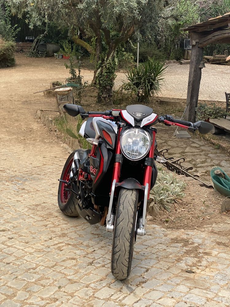 MV Agusta 800 Dragester RR "LH44"  Lewis Hamilton
