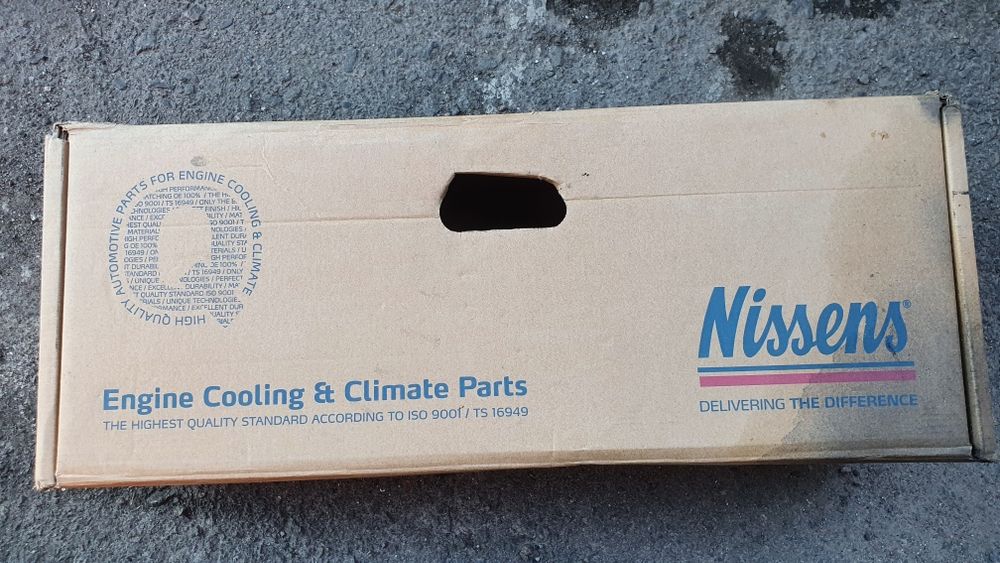 Інтеркулер NISSENS радиатор пежо 508 1.6 hdi 96437