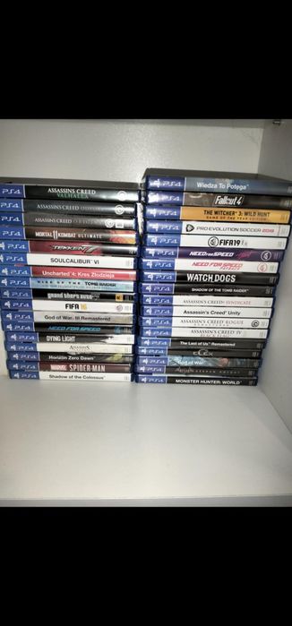 Playstation 4 1tb, 2 pady + 35 gier