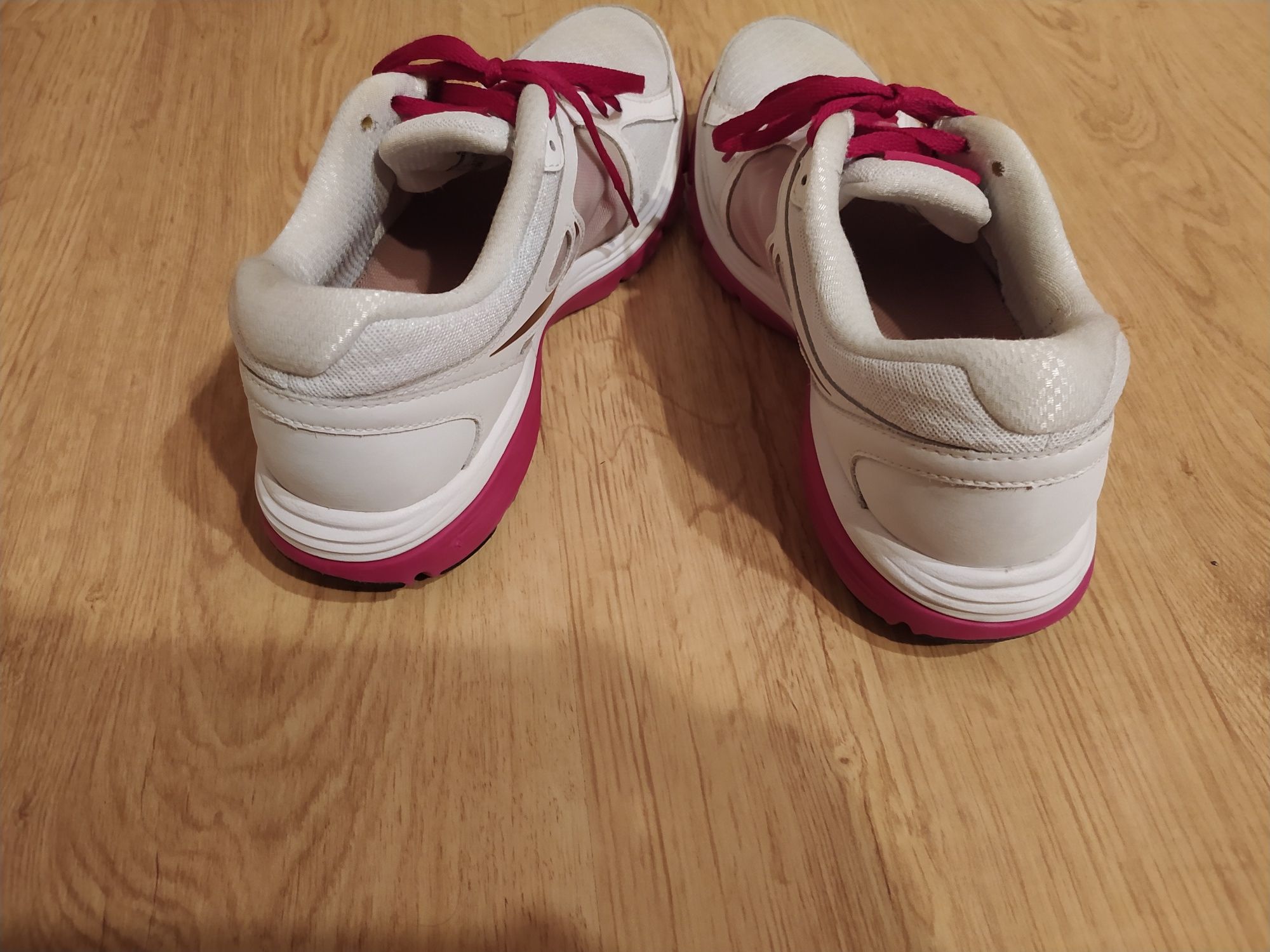 Buty damskie Nike dual fusion r.41