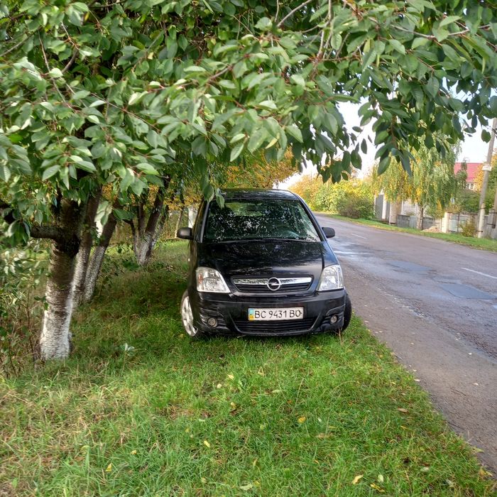 Opel Meriva легковий універсал-В