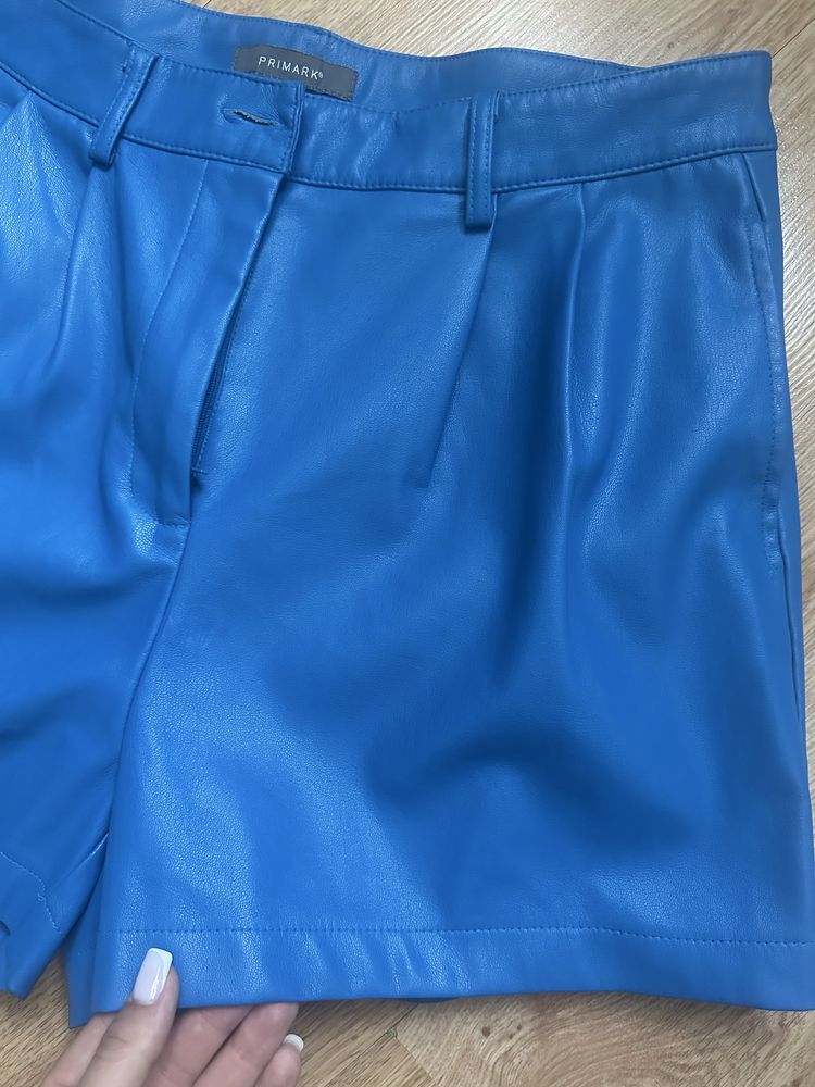 Шкіряні шорти Primark (42 розмір)