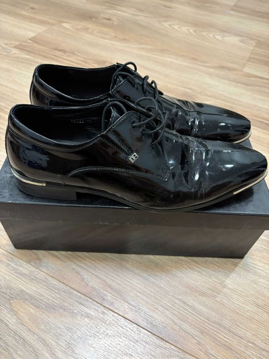 Глянцеві чоловічі черевики Intertop 42