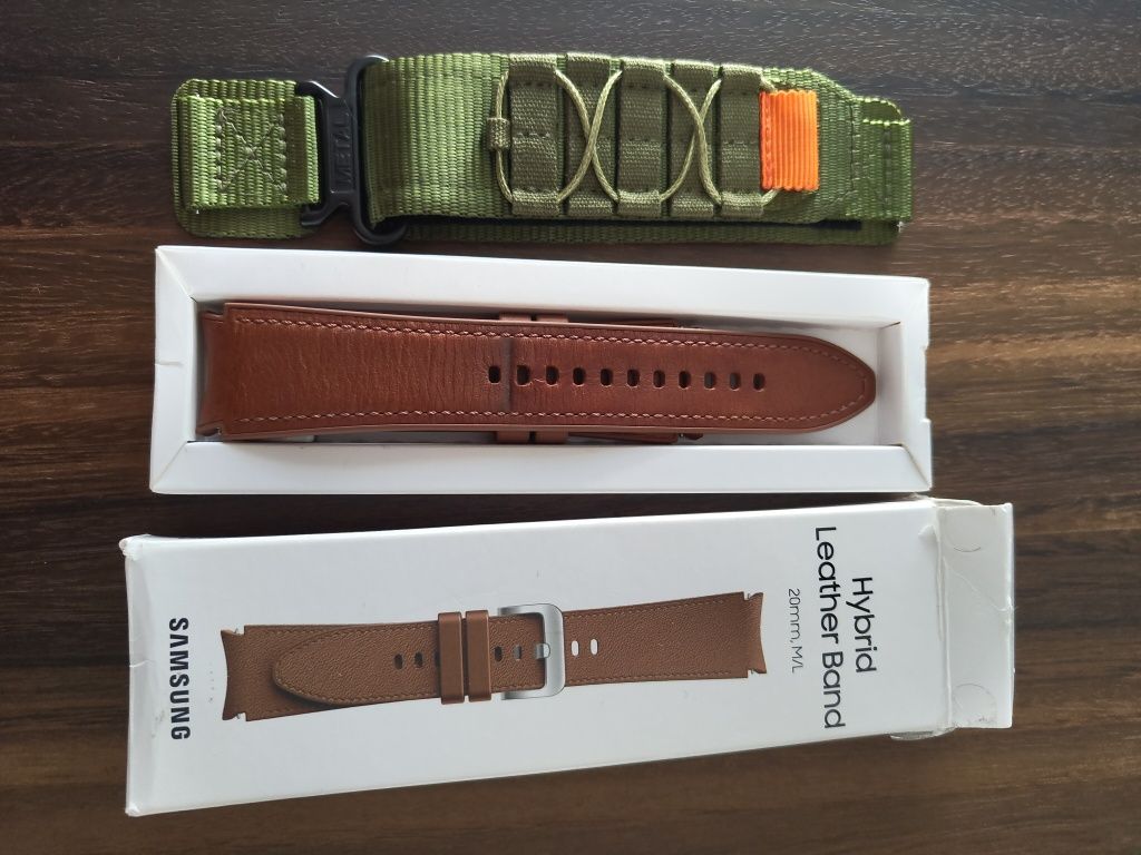 Galaxy Watch4 Classic 44m + 3 pulseiras diferentes