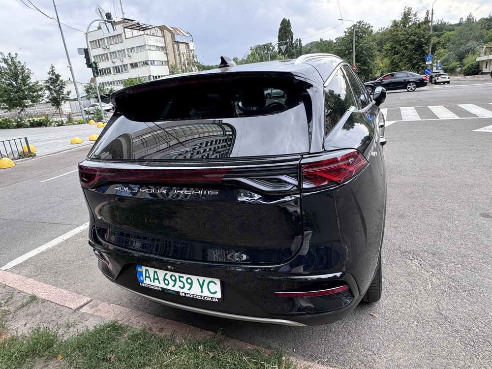 Продам машину BYD Tang