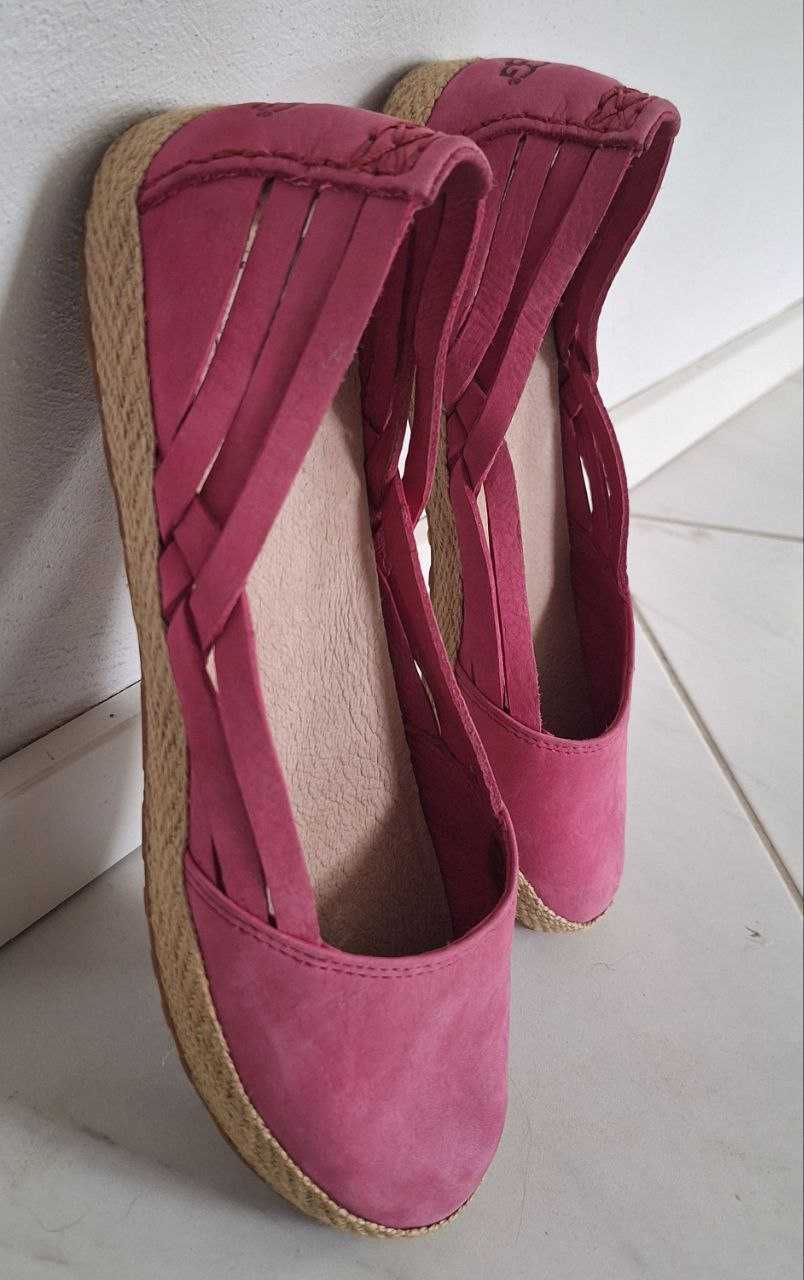 Мокасини UGG нові розмір 40/26см