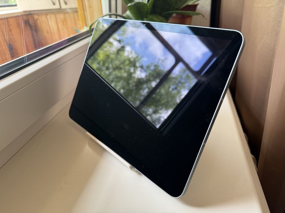 Ipad Air 11 (m2) 128 gb + LTE. Как новый. Идеал.