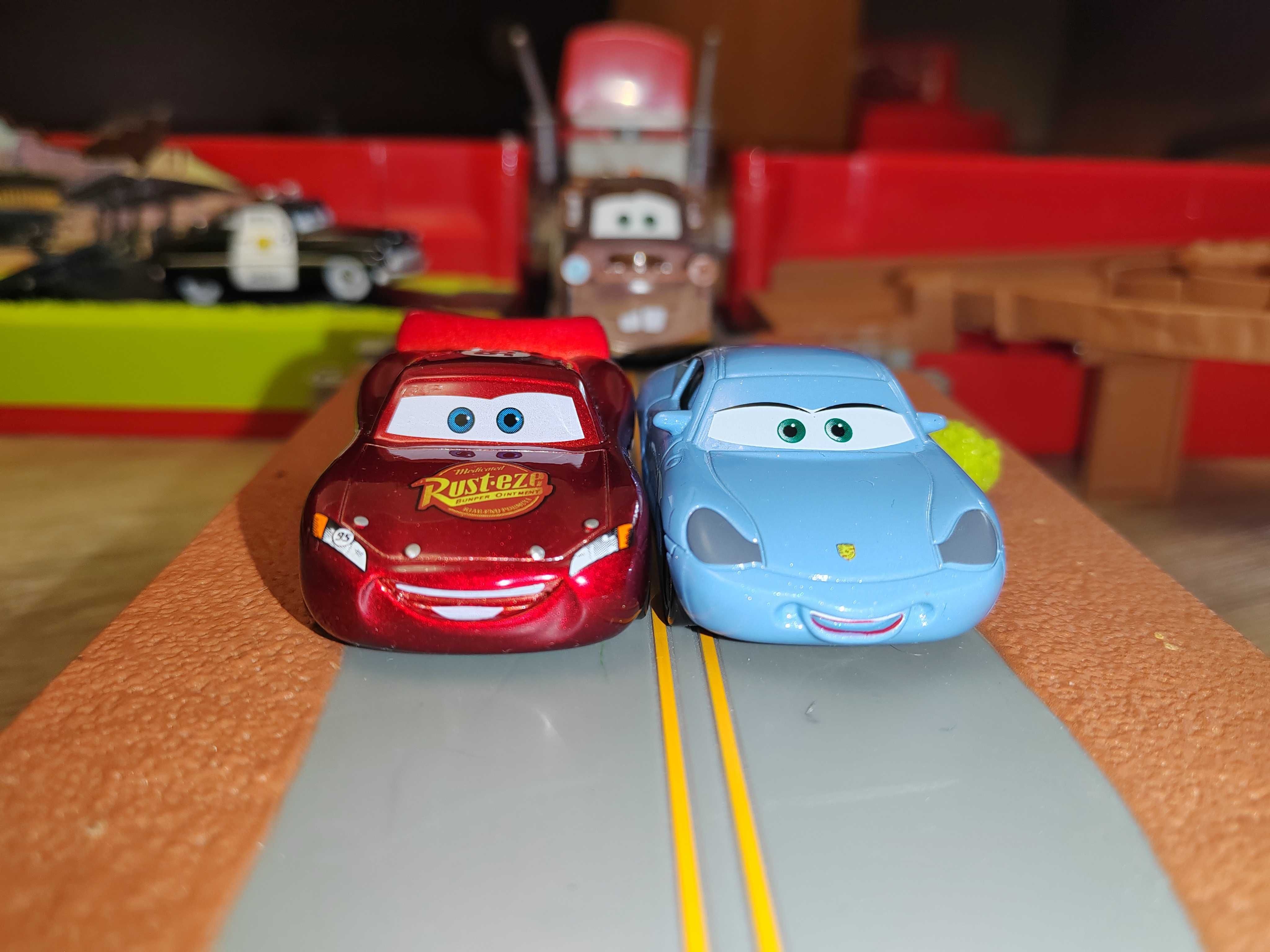 Колекційні машинки тачки Disney Pixar