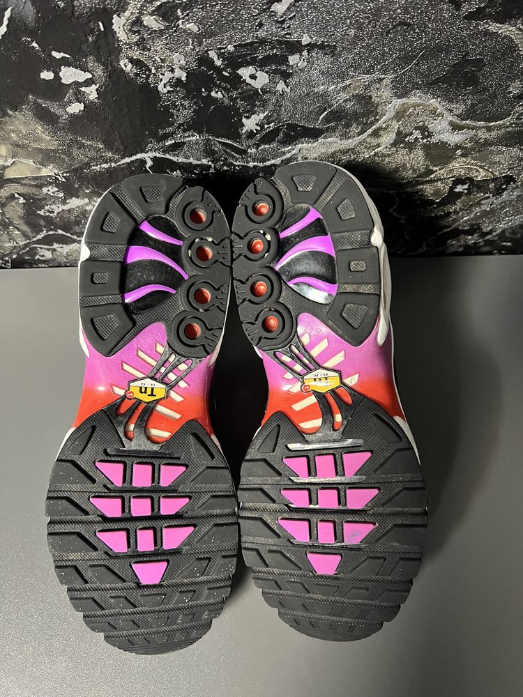 Кросівки чоловічі Nike Air Max Plus TN Gradient Pink 40.5р