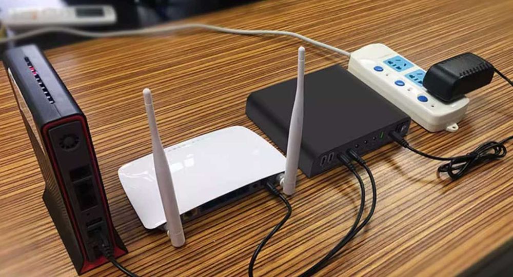 Mini UPS для роутера / модема / інтернету міні ДБЖ ББЖ УПС 38400 mah