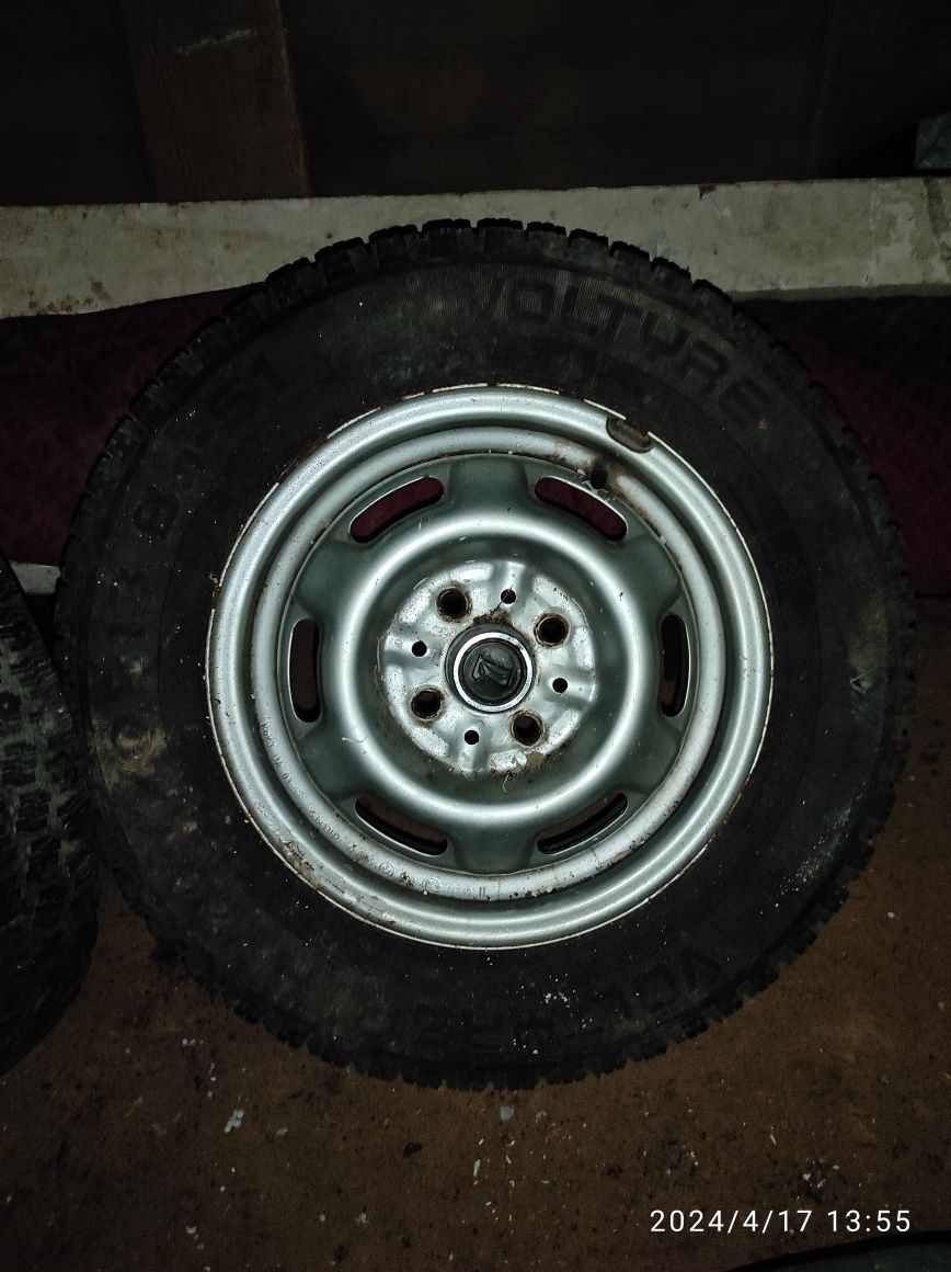 Зимние шины 175/70r13 колеса в сборе, диски