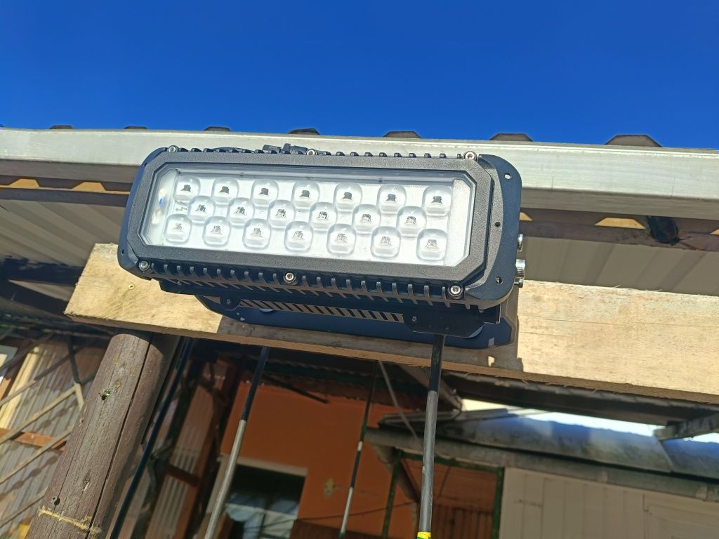 Halogen LED reflektor 75wat 4000K